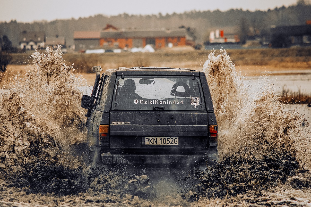 Off-Road Araçlarıyla Zorlu Arazi Şartlarında Navigasyon ve Yol Bulma Stratejileri 