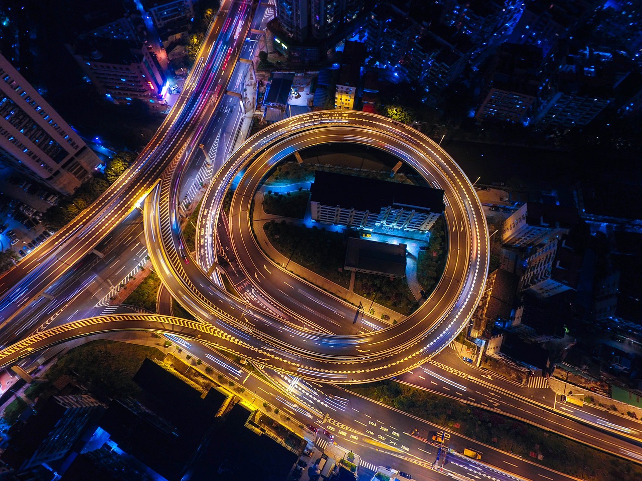 Büyük Panel Vanlarda Elektrik ve Aydınlatma Sistemleri Bakımı 