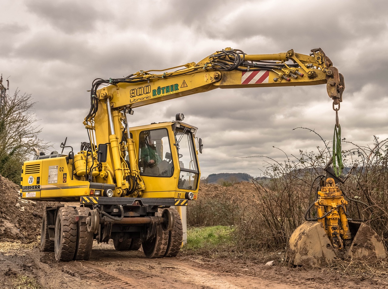 İş Makinelerinde Toprak İşleme ve İnşaat İçin Makineler