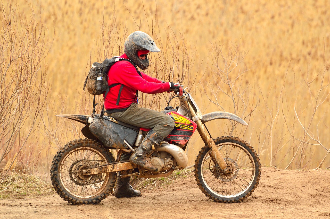 Enduro Motosikletlerle Şehirde Alternatif Ulaşım Seçenekleri