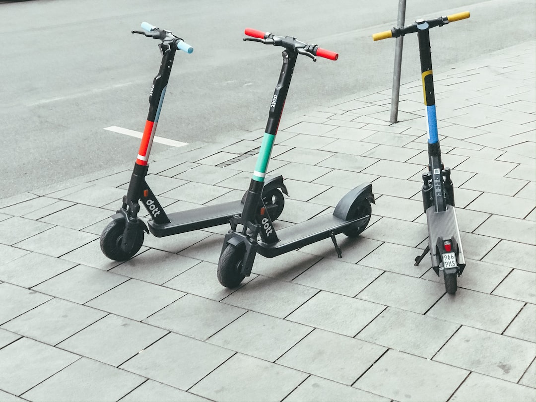 Elektrikli Scooterlar ve Genç Sürücüler